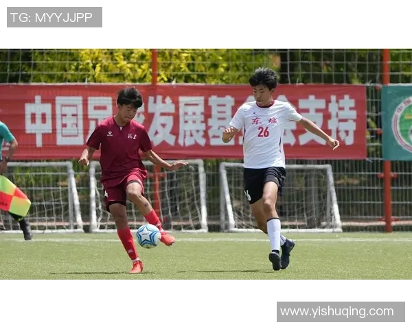 张池明足球之路：从青训小将到职业联赛的奋斗历程与成长故事